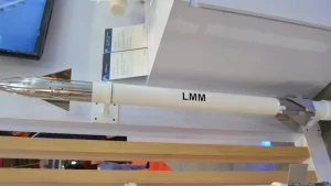 Buyuk Britaniya Ukrainaga 1000 ta raketa yuboradi