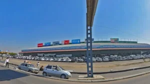 Uchtepadagi qurilish bozori bir qismi yopildi