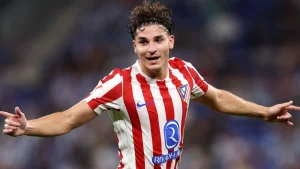 «Barselona» Xulian Alvaresni Levandovskining o'rniga asosiy nomzod deb bildi