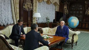Lukashenko o'zbek mehnat migrantlarini Belarusga chaqirib, ularni yuqori qadrladi