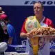 Joey Chestnut 71 hot-dog yeb chempion bo‘ldi